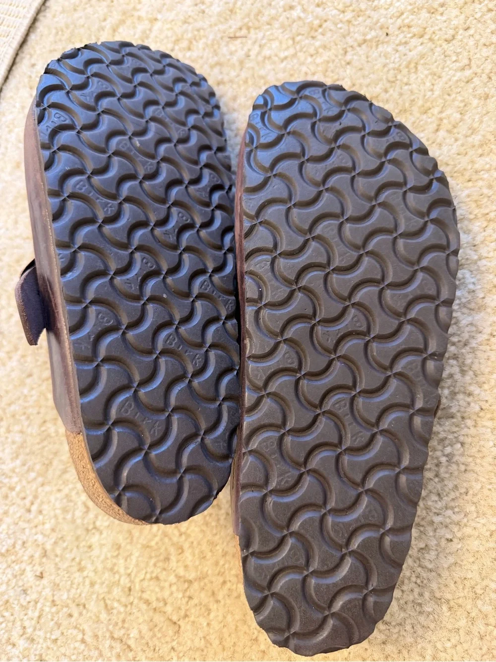 Birkenstock size 41 / Gently Used / Habana Oil Leather Clogs with Buckle